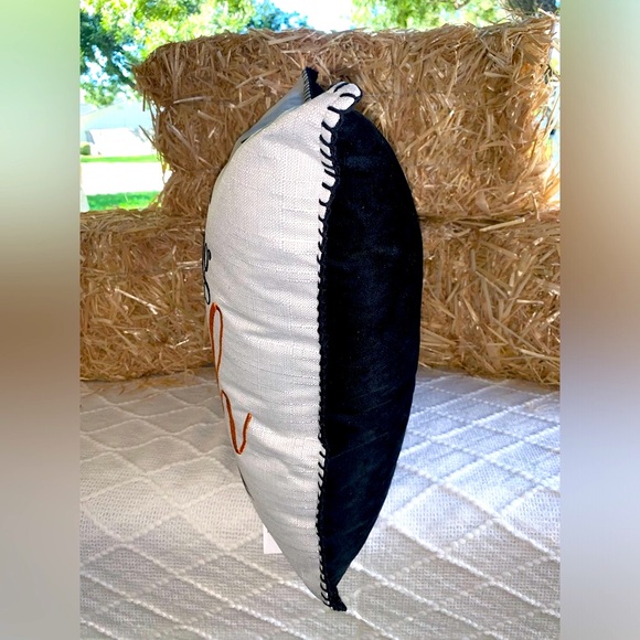 Halloween Decor Pillow Resting Witch Face- NWT - Picture 4 of 5